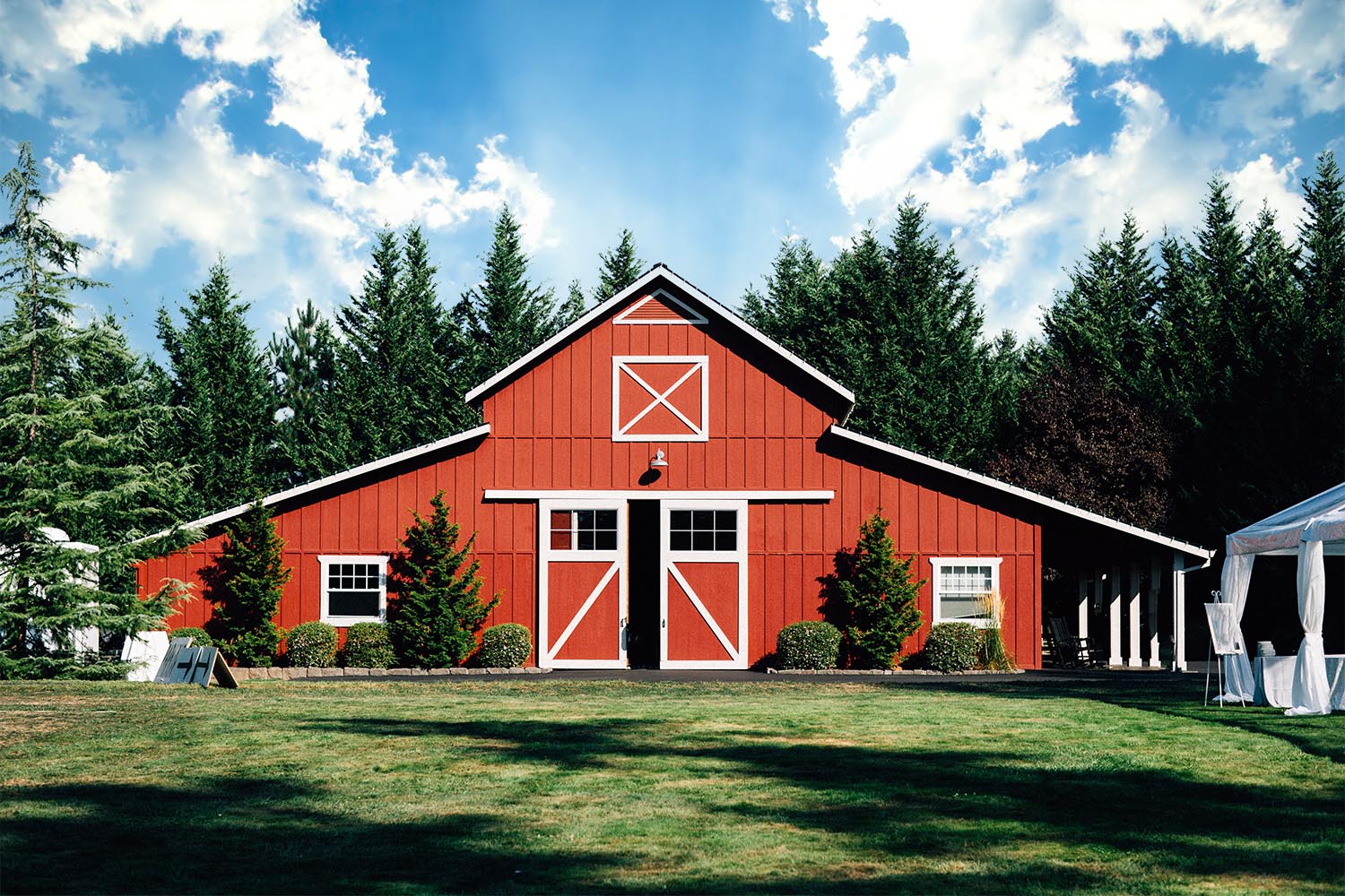 large red barn during day